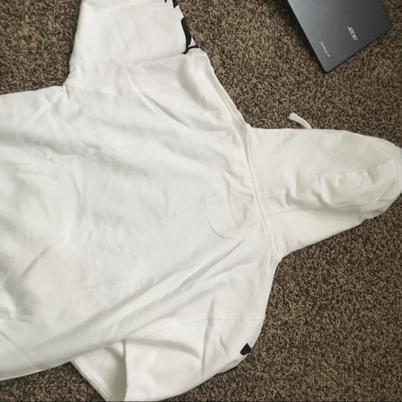 young & reckless asia international graphic hoodie - Picture 4 of 5